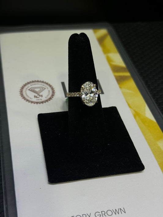 IGI Certified 4.8ctw VS F Color Oval Cut Diamond Ring 14K Yellow Gold